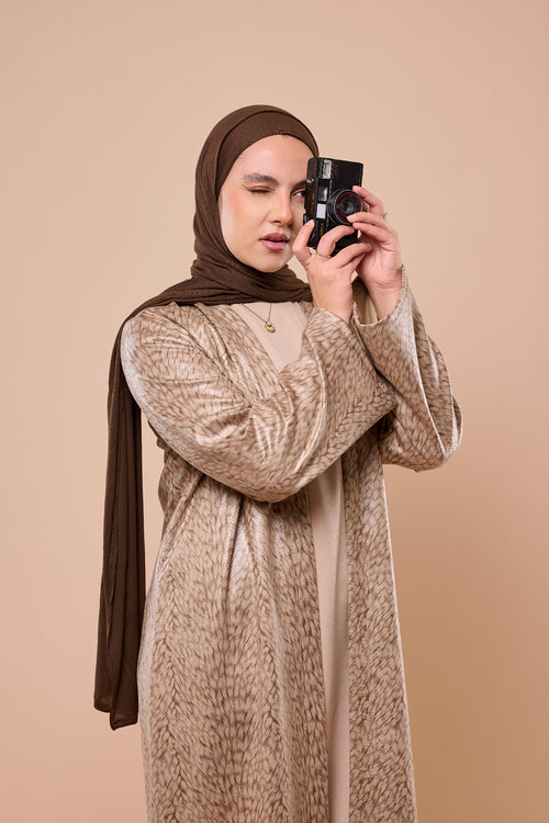 Feather Grain Two-Piece Abaya front view